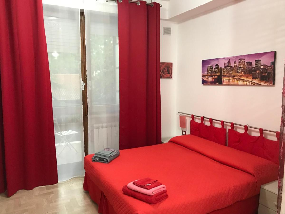 Da Gianni E Bea Hotel Foligno Bagian luar foto