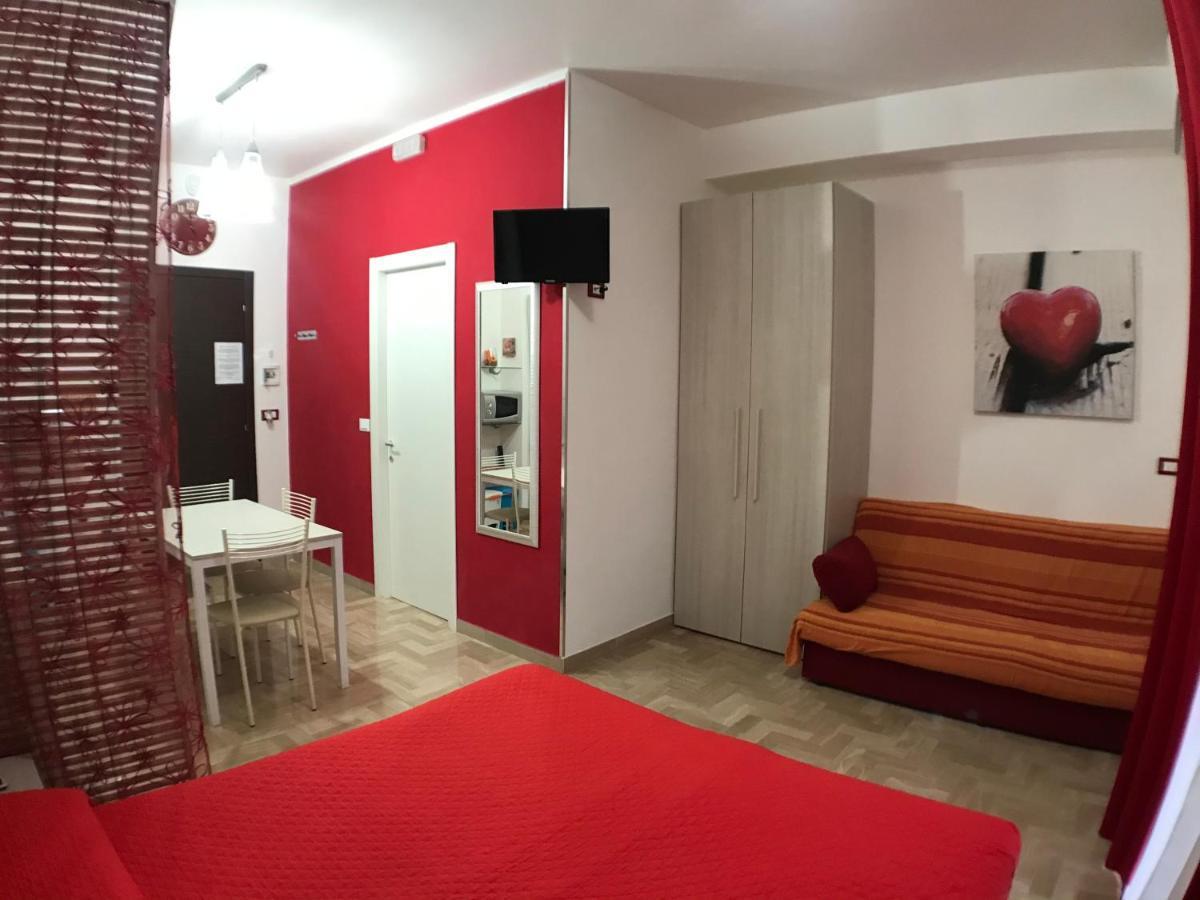Da Gianni E Bea Hotel Foligno Bagian luar foto