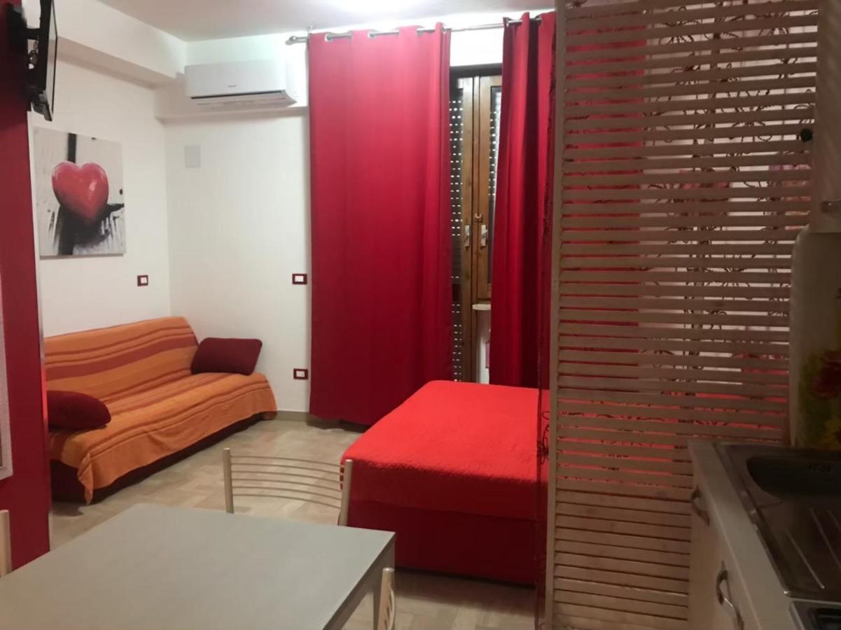 Da Gianni E Bea Hotel Foligno Bagian luar foto